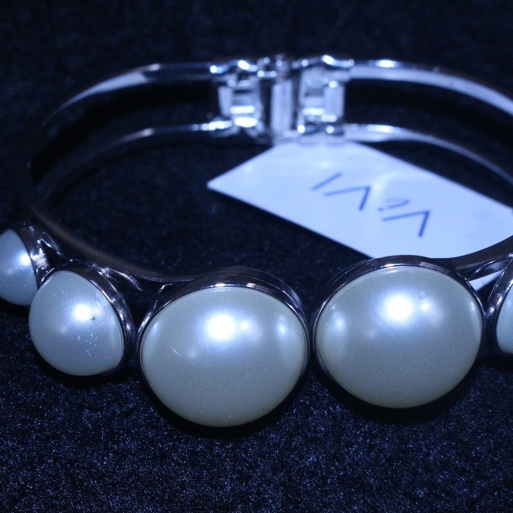 Faux Pearl Hinge Bangle Bracelet